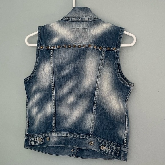 Levi’s Young Crop Trucker Denim Vest Sz M - Picture 4 of 11